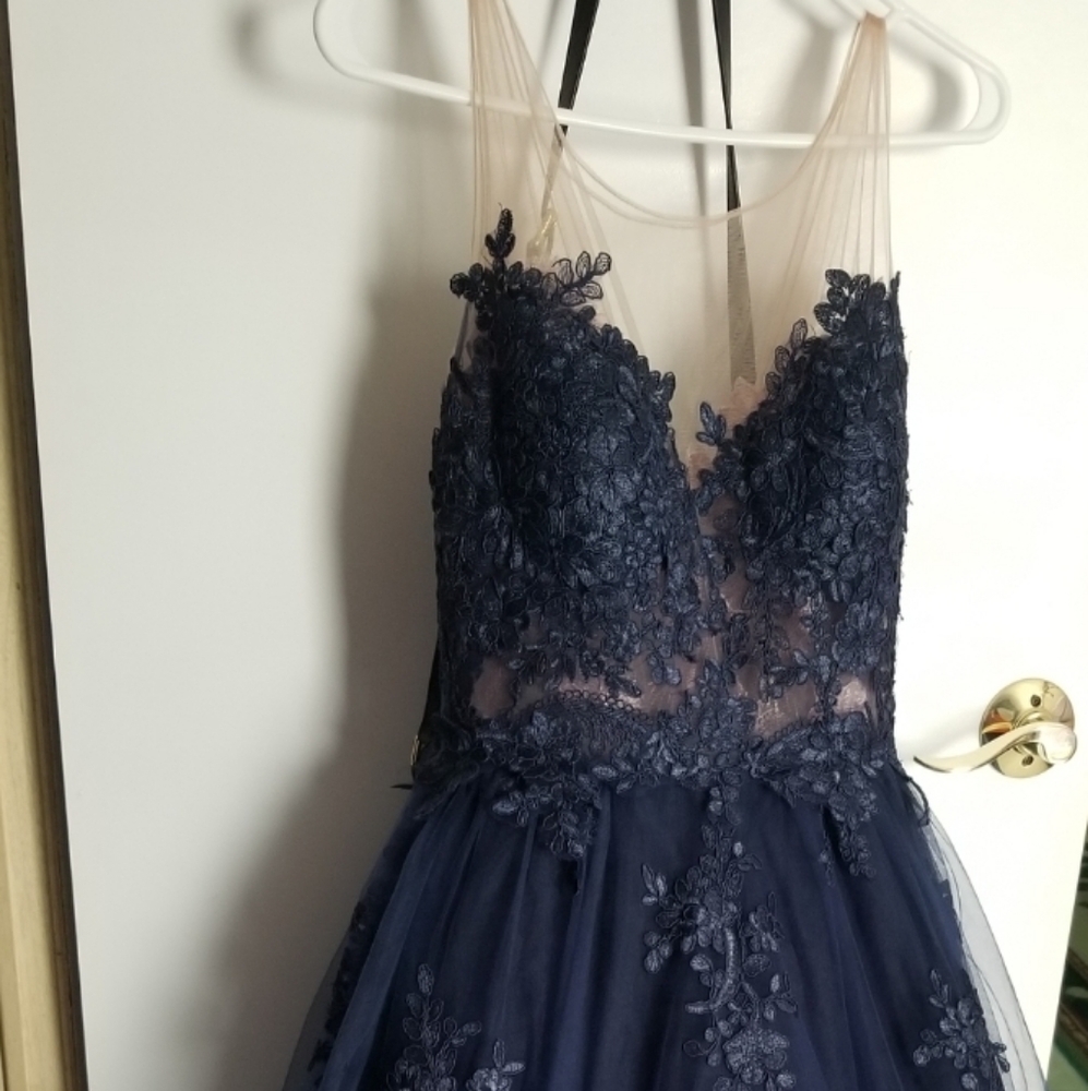 Nicole Bakti lace dress
